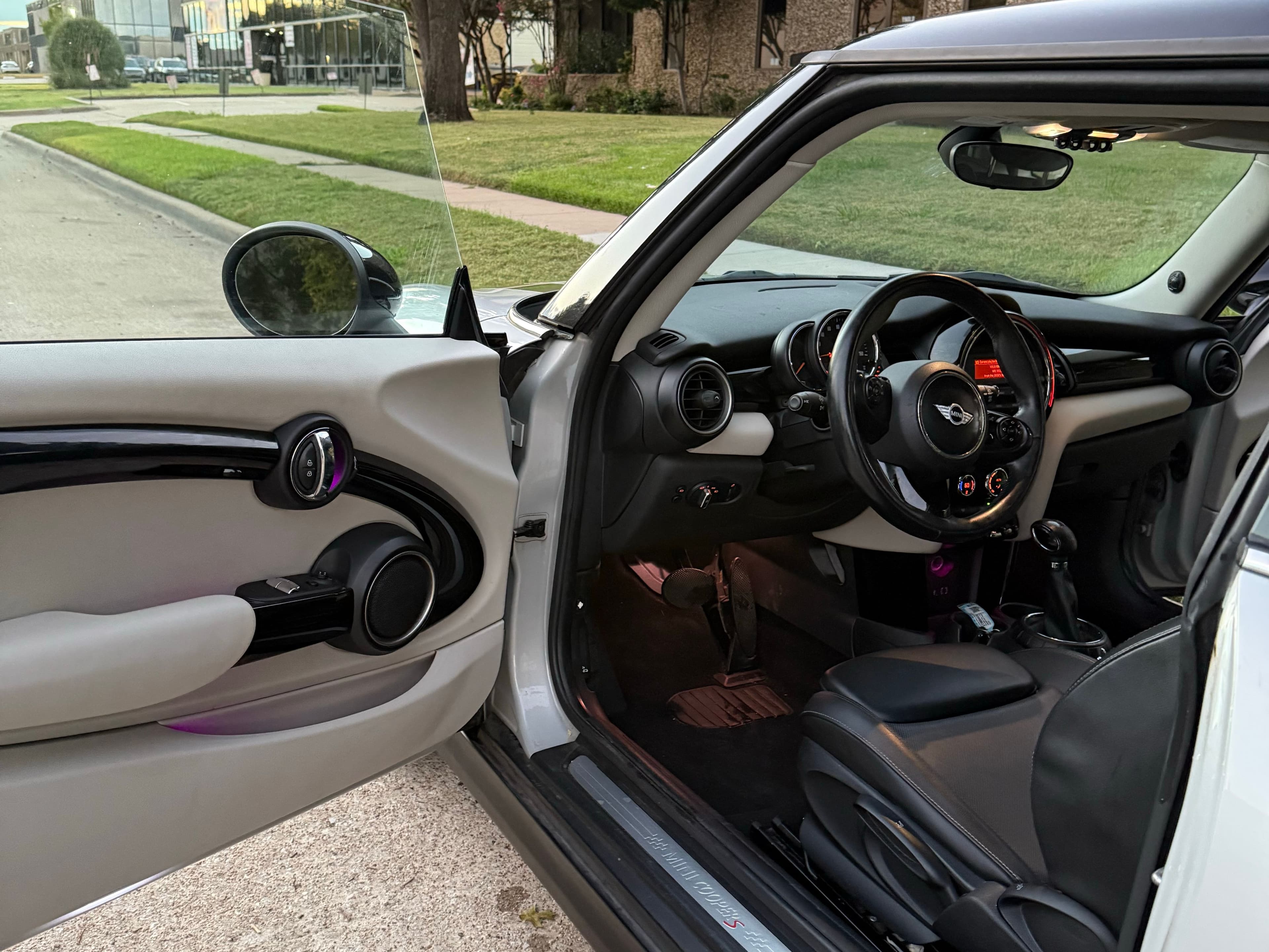 Vehicle photo