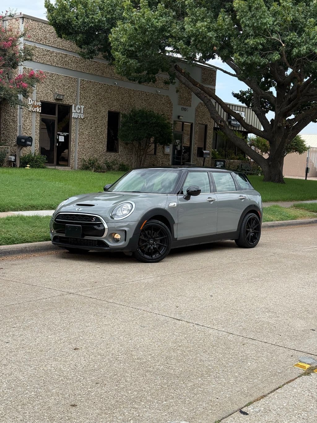 Vehicle photo