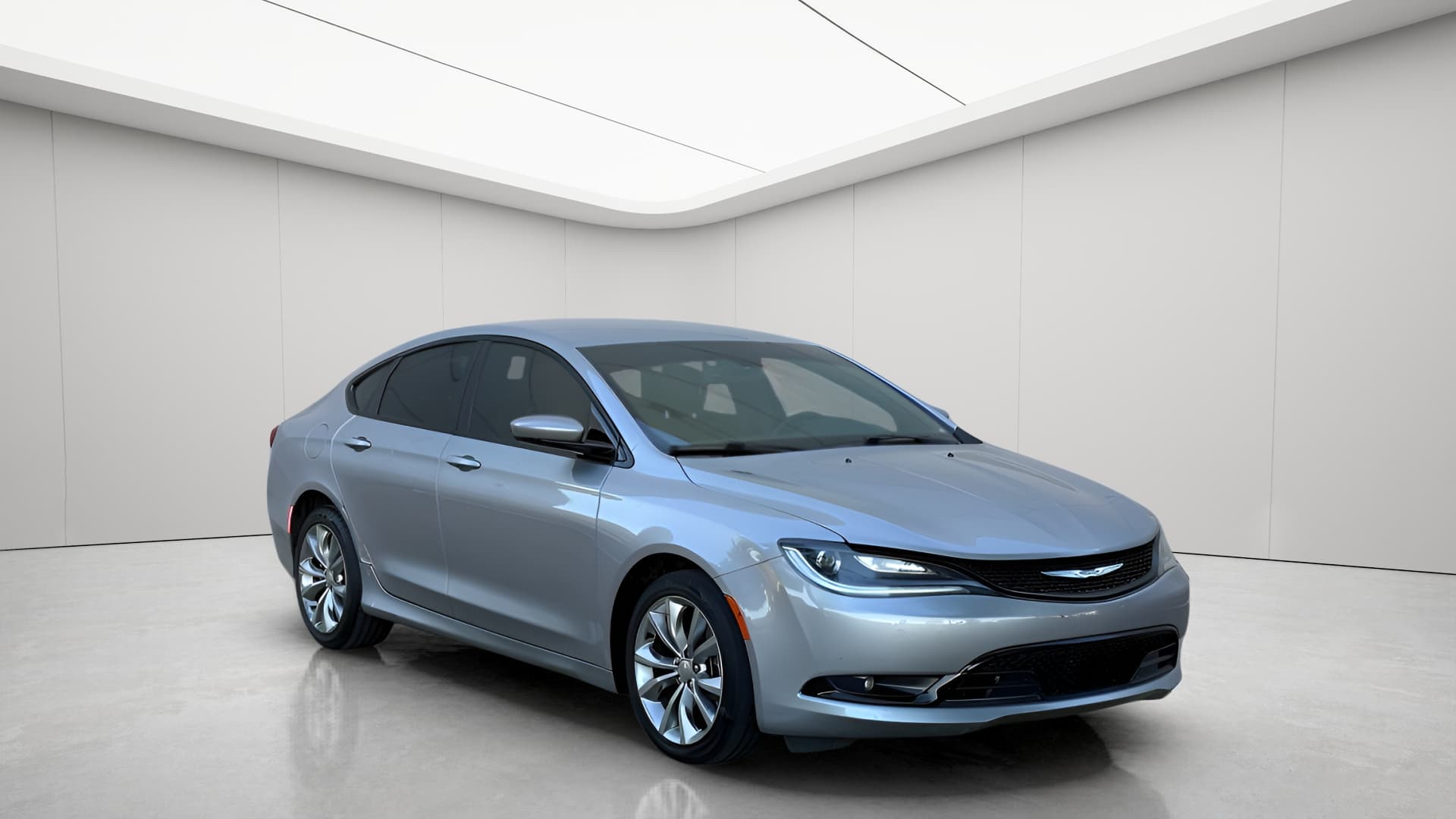 2015 Chrysler 200 S's photo