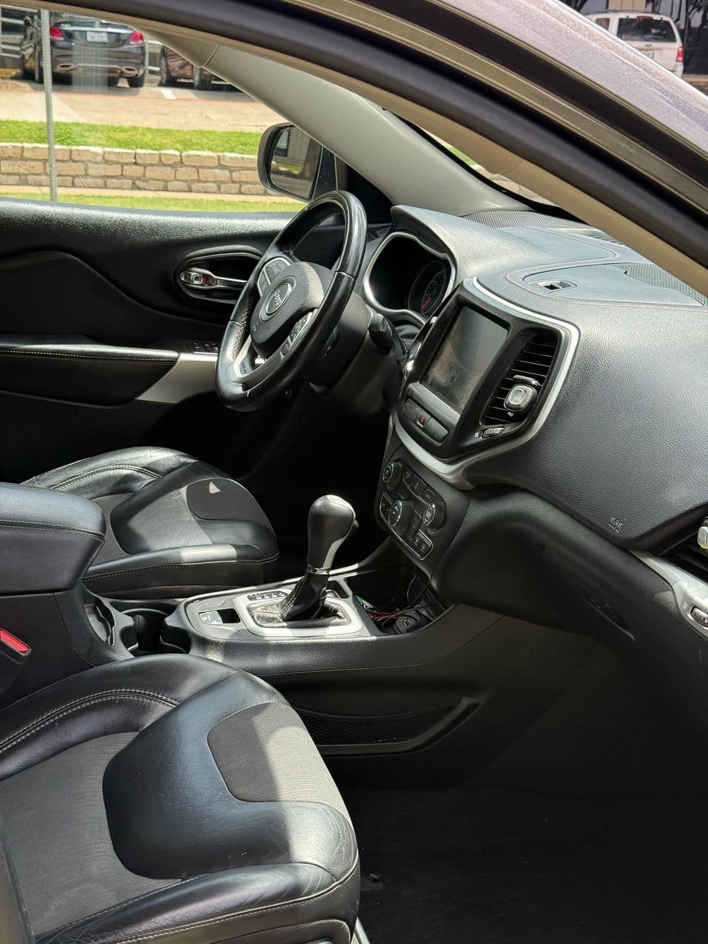 Vehicle photo