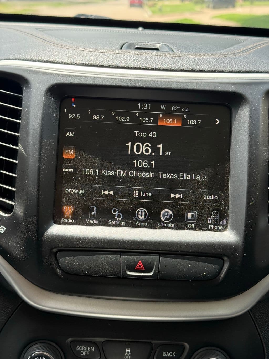 Vehicle photo