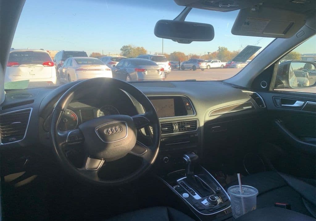 Vehicle photo