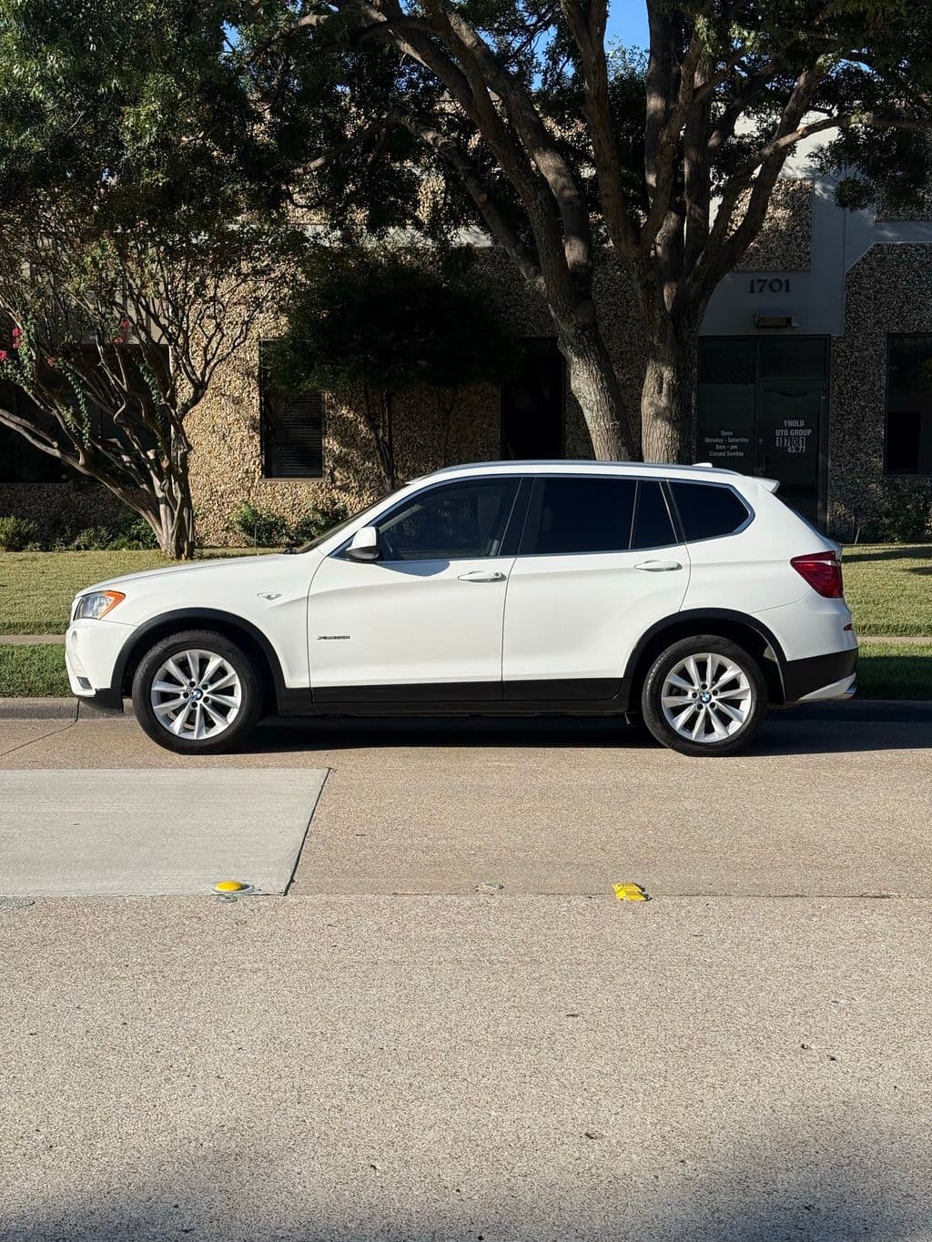 Vehicle photo